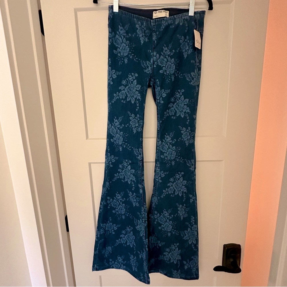 NWT Free people penny floral pull on flare jean - Picture 2 of 9